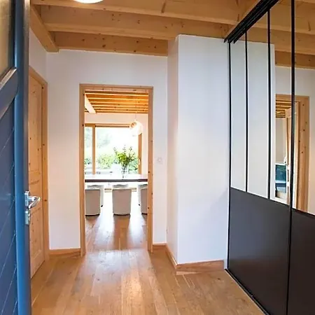 Wood Bed & Breakfast 4*