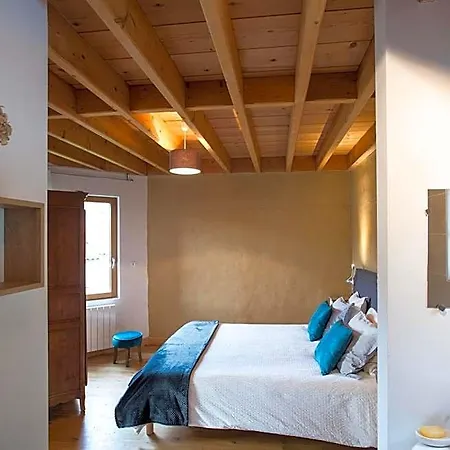 Wood Bed & Breakfast 4*