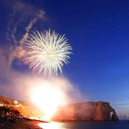 Wood Bed & Breakfast